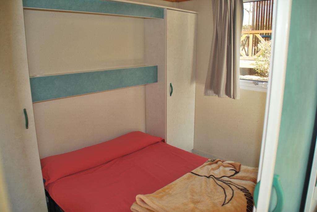 Montsant Park Camping & Bungalow Ulldemolins Стая снимка