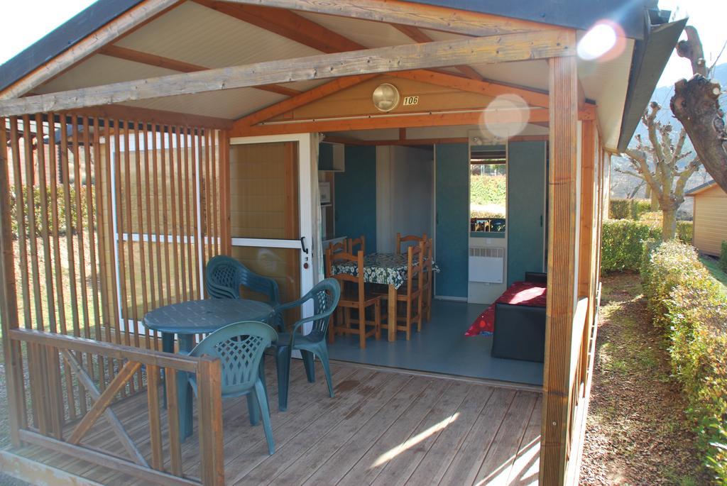 Montsant Park Camping & Bungalow Ulldemolins Стая снимка